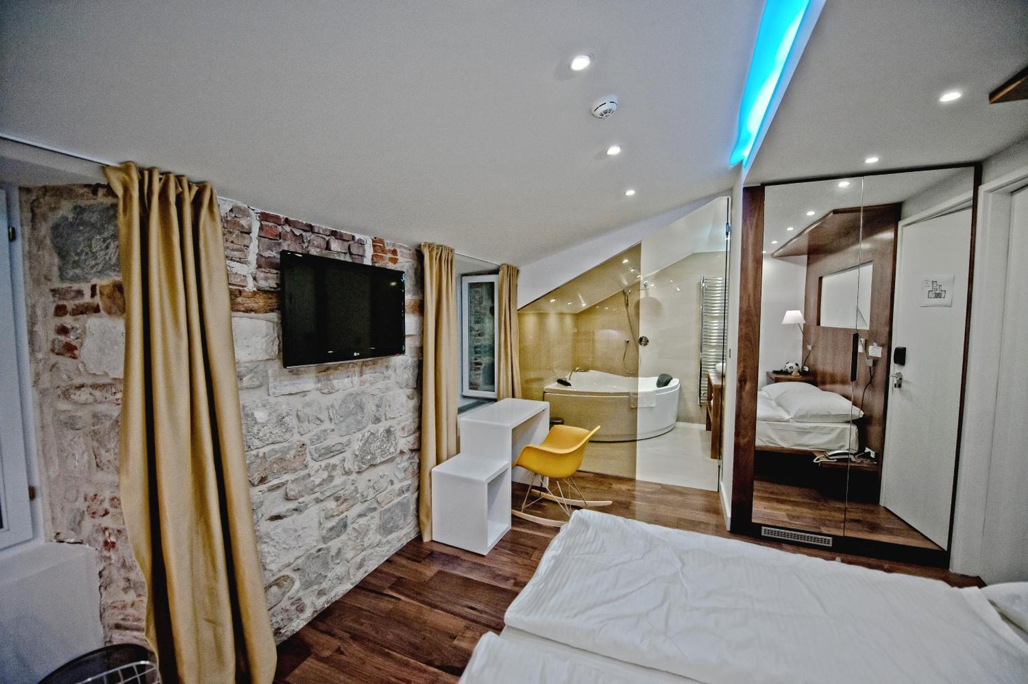 Hotell Jupiter Luxury 4*